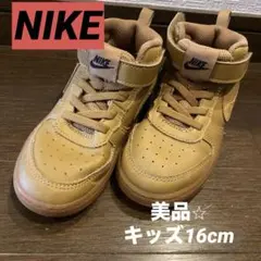美品⭐︎即日発送NIKE キッズ スニーカー ブラウンのサムネイル