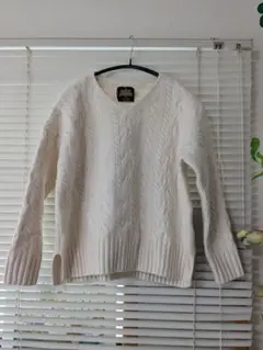 アーバンリサーチ　ハミルトンウールケーブルVネックニット