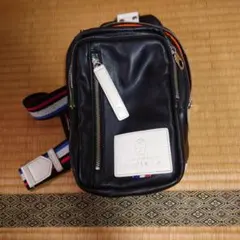 カステルバジャック　ワンショルダーバッグ 黒 コンパクト