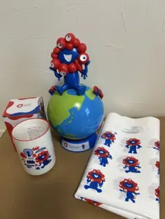 関西万博ミャクミャクポップコーンバケツ、湯呑み、ショッパー10枚の3点セット