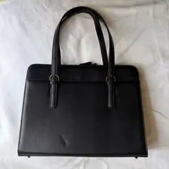 黒いレザービジネスバッグ、A4収納可