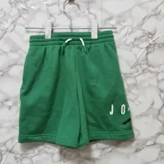 【ジョーダン】キッズハーフパンツ (130) 　スエット地　ビッグロゴ　グリーンのサムネイル