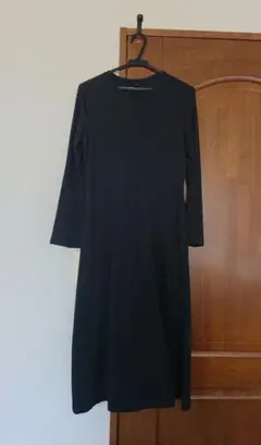 黒ロングワンピース