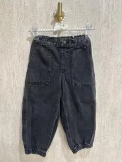 キッズデニム GU 110男の子 女の子ブラックデニム カジュアル バレルレッグ