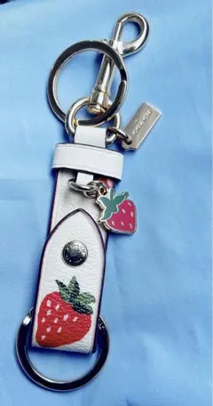 値下げ美品COACH コーチ バッグチャーム キーホルダー いちご ストロベリー