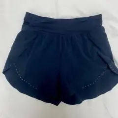 ルルレモン　ショートパンツ