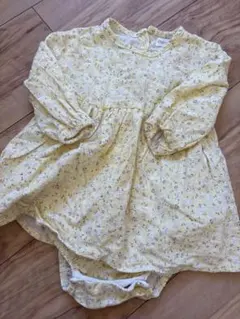 美品 バースデー 花柄ロンパース 80