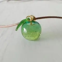No.2404 青りんご ネックレス(小) ハンドメイド レジン