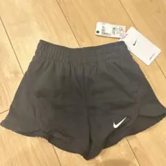 新品Nike90センチ　ブラックショートパンツ