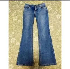 レディース　ボトムス　デニム　ジーンズ　パンツ