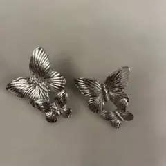 シルバー 蝶モチーフ ピアス(両耳用) バタフライ　蝶々