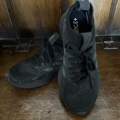 adidas Bounce+ ブラック スニーカー