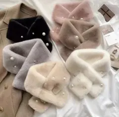 パール付きファーマフラー　グレー