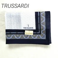 新品・未使用　トラサルディ　コットンハンカチ 匿名配送　即日発送のサムネイル