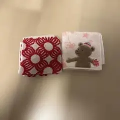 赤い花模様とクマ刺繍のタオルハンカチ
