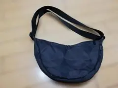 極美品★ユニクロのマリメッココラボ　ラウンドミニショルダーバッグ★ブラック