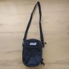 Coleman ブラック ショルダーバッグ