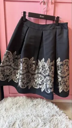 M'S GRACY フレアスカート ブラック 刺繍 40のサムネイル