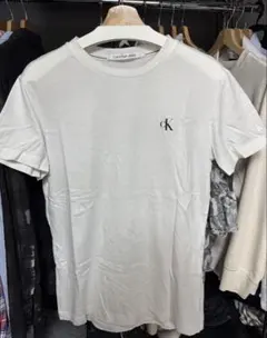 カルバンクラインTシャツのサムネイル