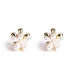 パール付き花形ピアス
