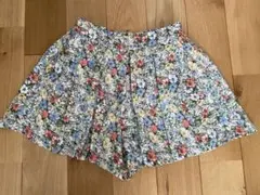 美品　ショートパンツ ミニスカート　フレア　キュロット　花柄　タック　白