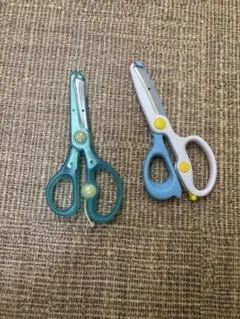 子供用　ハサミのサムネイル