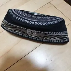 Item thumbnail for item c2d2ec43-b5f4-456e-b41b-1f969a7fc1c7