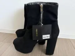 FOREVER 21 厚底ブーティ ブラック 新品のサムネイル
