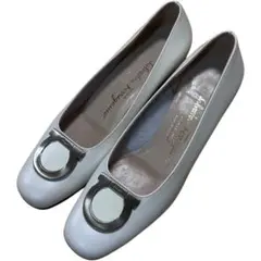 Salvatore Ferragamo ヴァラ ホワイト パンプス 6