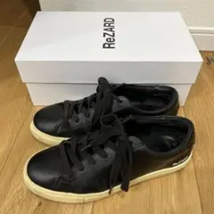 ブラック スニーカー