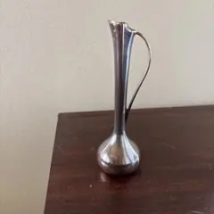 銀製細長フラワーベース