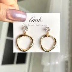 ハンドメイドピアス　フープ　入園式　入学式　フォーマル　シンプル　大人