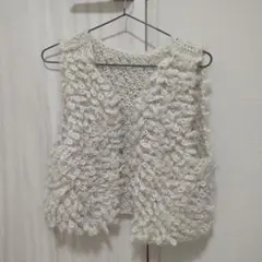 ループ編み ニットベスト ホワイト(ハンドメイド)のサムネイル