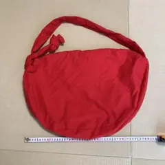 ショルダーバッグ　レッド　アーバンリサーチ