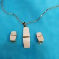 Item thumbnail for item 38ca5c59-47ba-436b-8627-061830fe4c5a