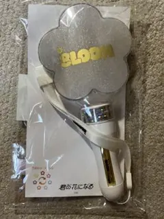 未使用新品　8LOOM　ブルーム　ペンライト　公式　ステッカー付き　即購入可 8LOOM ペンライト - メルカリ