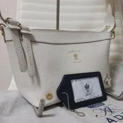 未使用✨A.D.M.J.スワロフスキーTHEBEE レザーショルダー白 3545 