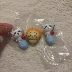 ちいかわ ガチャ カプセルトイ(モモンガⅹ2、うさぎ)