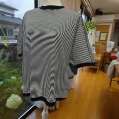 ボーダー柄 半袖Tシャツ ブラック×ホワイトのサムネイル