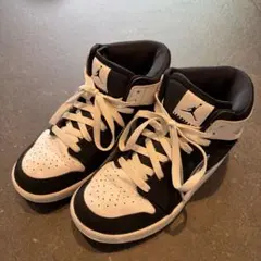 Nike Air Jordan ブラック/ホワイト スニーカー