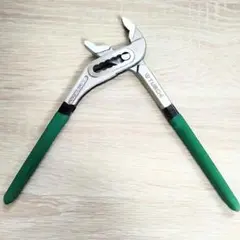 Item thumbnail for item db07888f-ff8b-46ec-8ee4-94149fe15a98