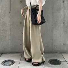 【試着のみ美品】hinari　ヘムフック２WAYワイドパンツ