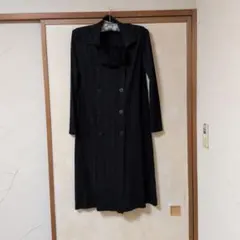 PLEATS PLEASE のロングコートのサムネイル
