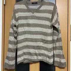 ボーダー　Ｖネックニット