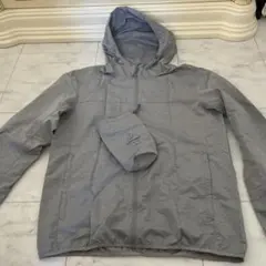 ポケッタブルパーカー L グレー　ユニクロ