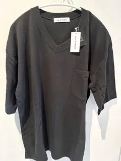 新品未使用タグ付き！AZULbymoussyメンズ TシャツVネック Mサイズ