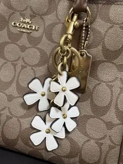 【希少】COACH フラワー　チャーム　キーホルダー