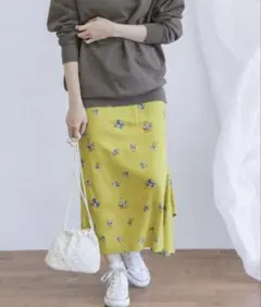 KBF フラワープリント イエローフレアスカート