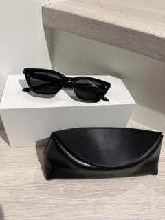 I*o様 CHANEL ブラック キャットアイ サングラス ケース付き CHANEL ブラック キャットアイ サングラス ケース付き - メルカリ