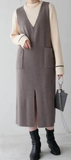 DISCOAT深Vノースリニットワンピース